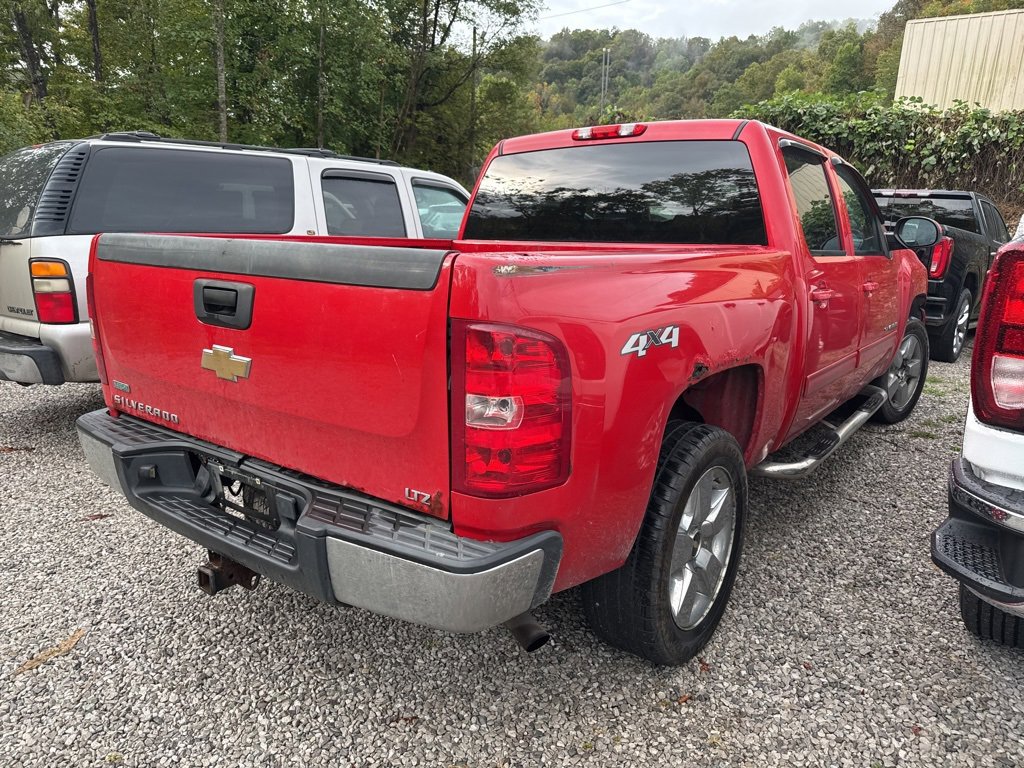 2010 Chevrolet Silverado LTZ photo 4