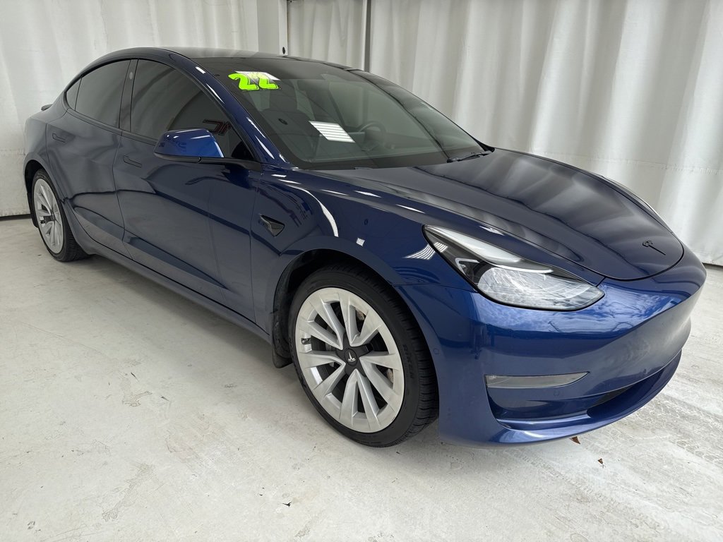 2022 Tesla Model 3 Long Range photo 3