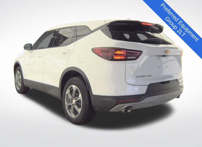 2023 Chevrolet Blazer 2LT photo 2