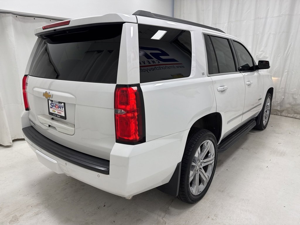 2016 Chevrolet Tahoe LT photo 2
