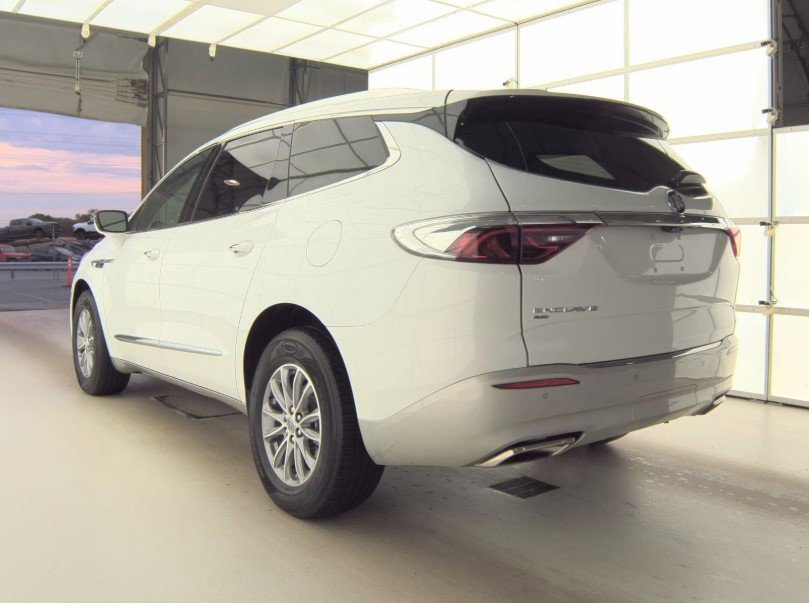 2024 Buick Enclave Premium photo 2