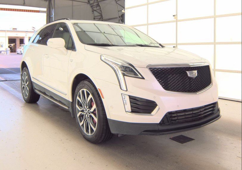 2023 Cadillac XT5 Sport photo 4