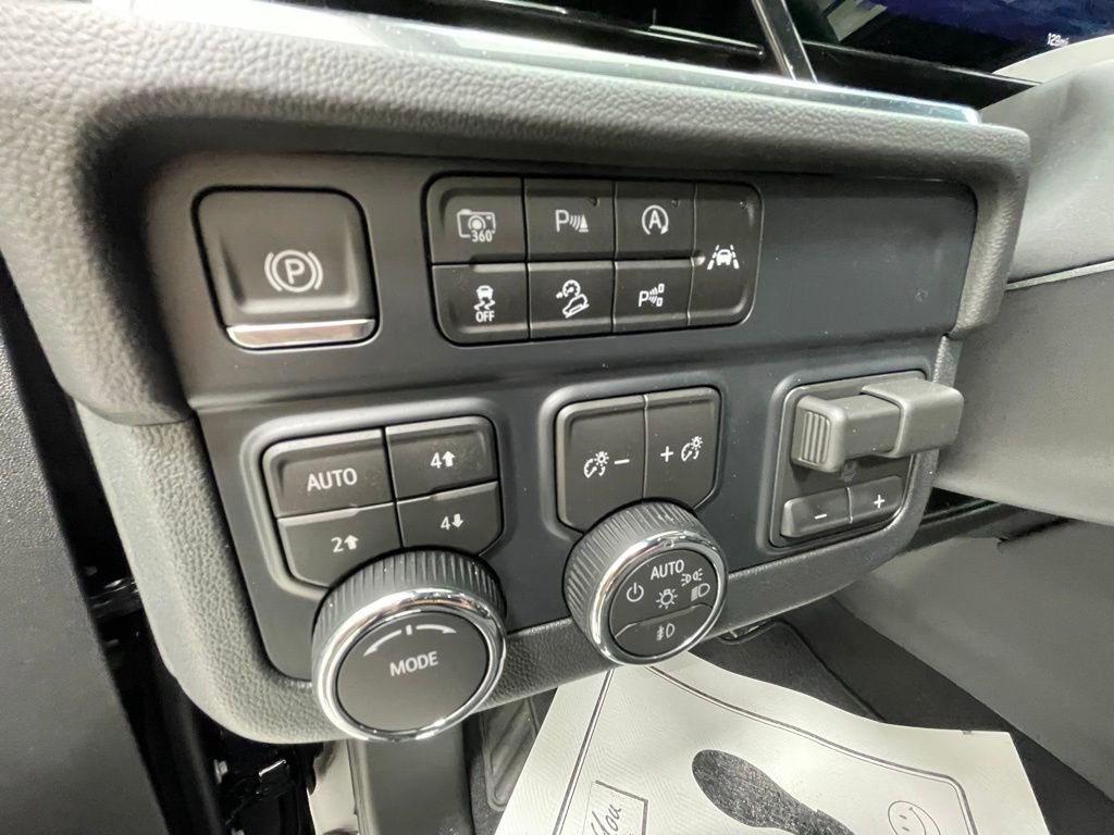 2026 Chevrolet Tahoe Premier - Photo 19