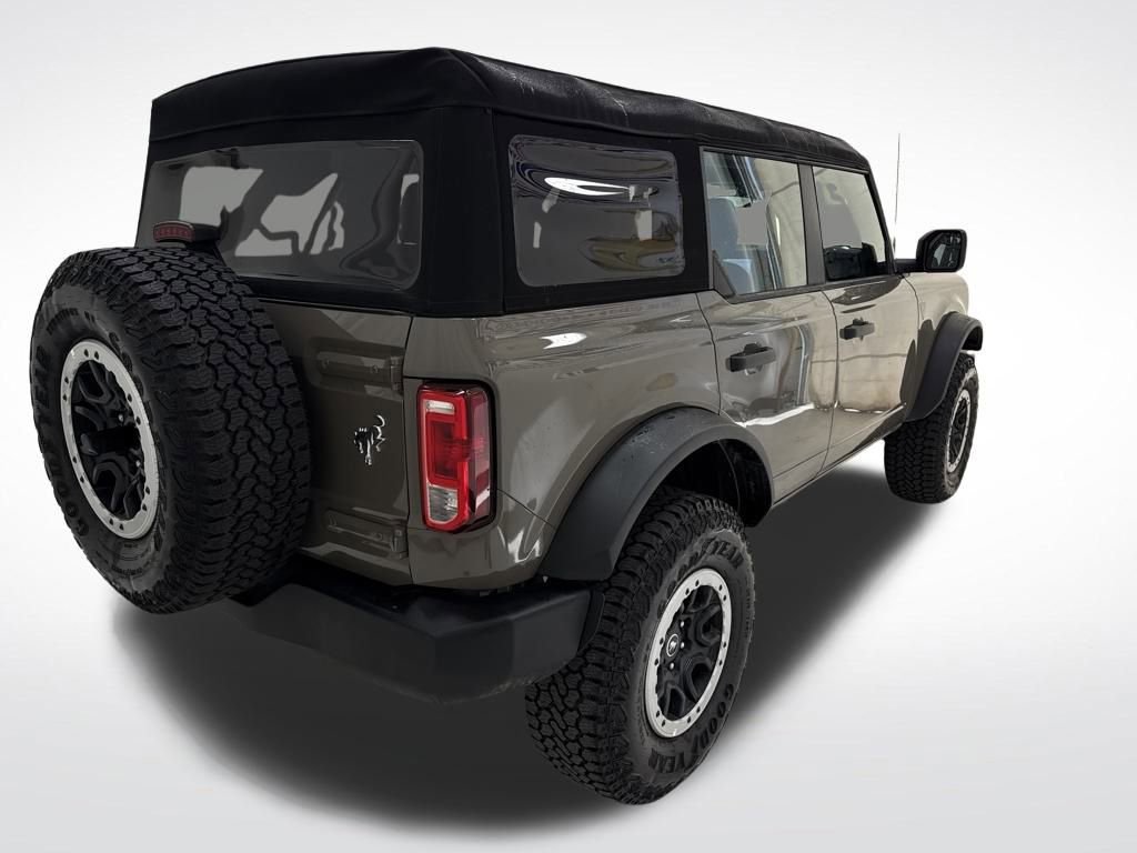 2025 Ford Bronco Base photo 4