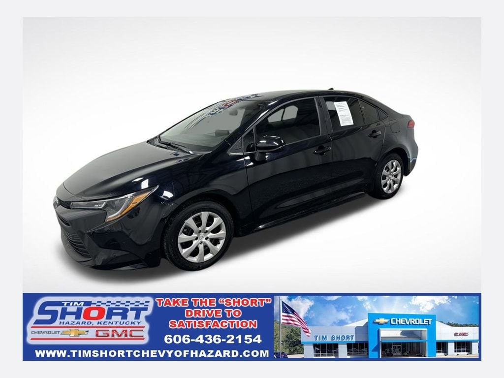 2025 Toyota Corolla LE's photo