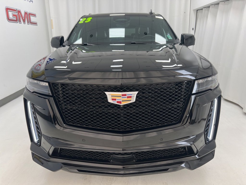 Used 2023 Cadillac Escalade V-Series with VIN 1GYS4HK97PR367307 for sale in Hazard, KY