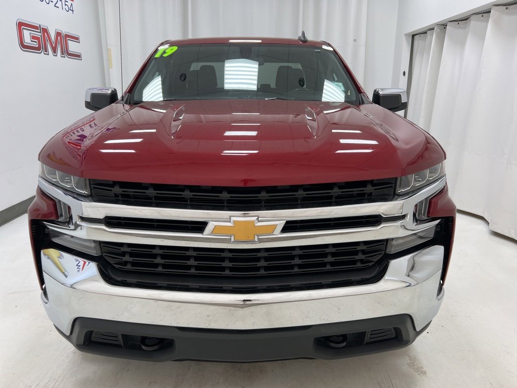 Used 2019 Chevrolet Silverado 1500 LT with VIN 1GCRYDED9KZ319592 for sale in Hazard, KY