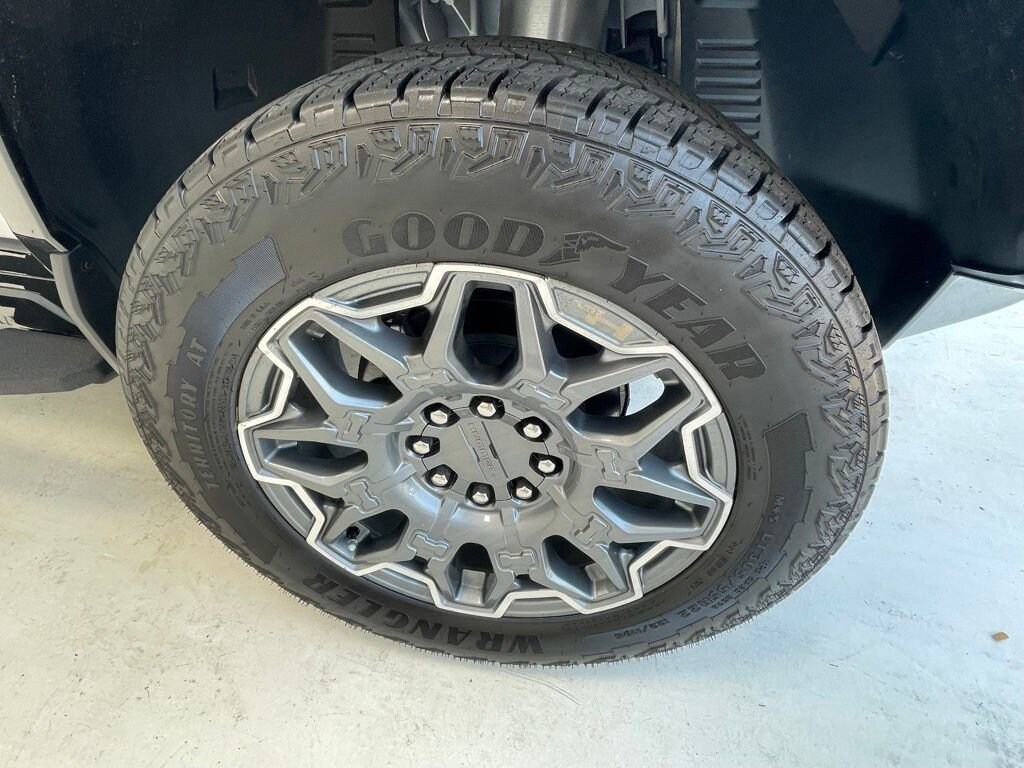 New 2025 GMC HUMMER EV SUV 3X SUV