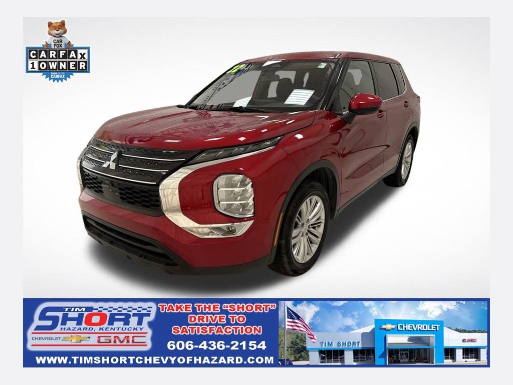 2022 Mitsubishi Outlander ES's photo