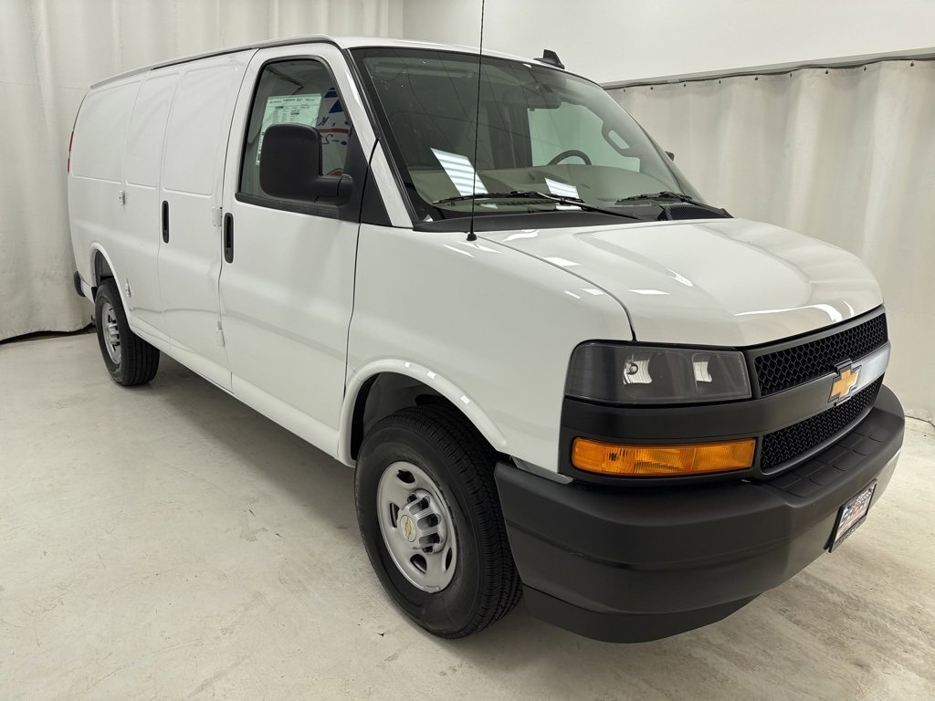 2025 Chevrolet Express Cargo 2500 Work Van photo 2
