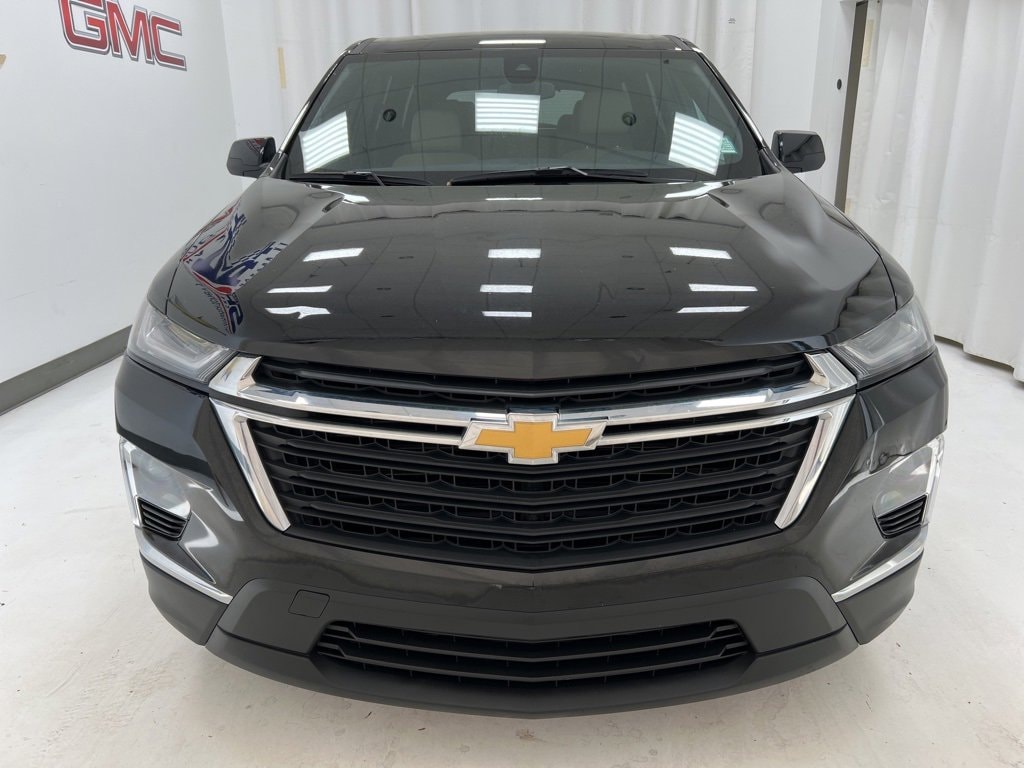 Used 2023 Chevrolet Traverse LS with VIN 1GNEVFKW5PJ183516 for sale in Hazard, KY