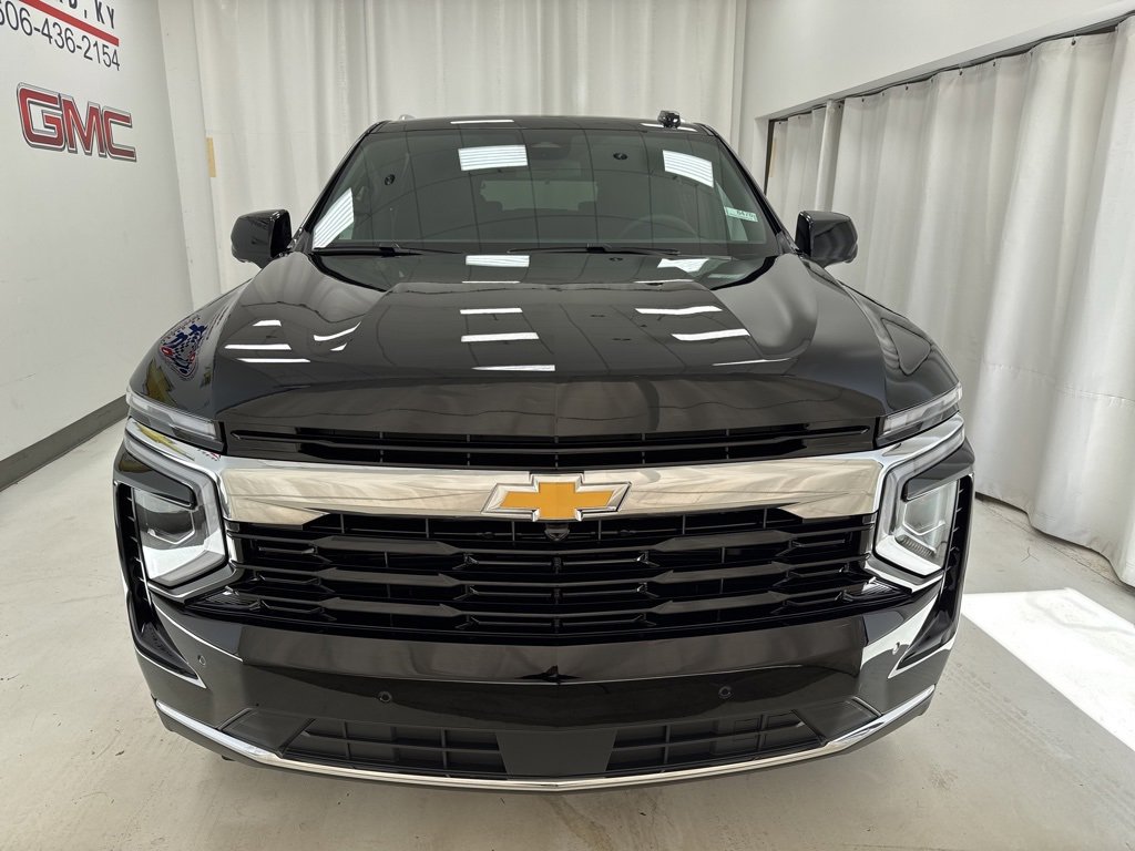 2025 Chevrolet Suburban LS photo 2