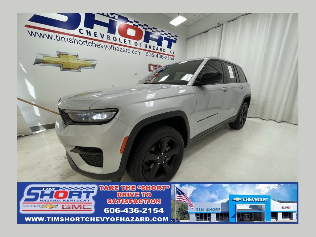 2023 Jeep Grand Cherokee Altitude X 4x4's photo