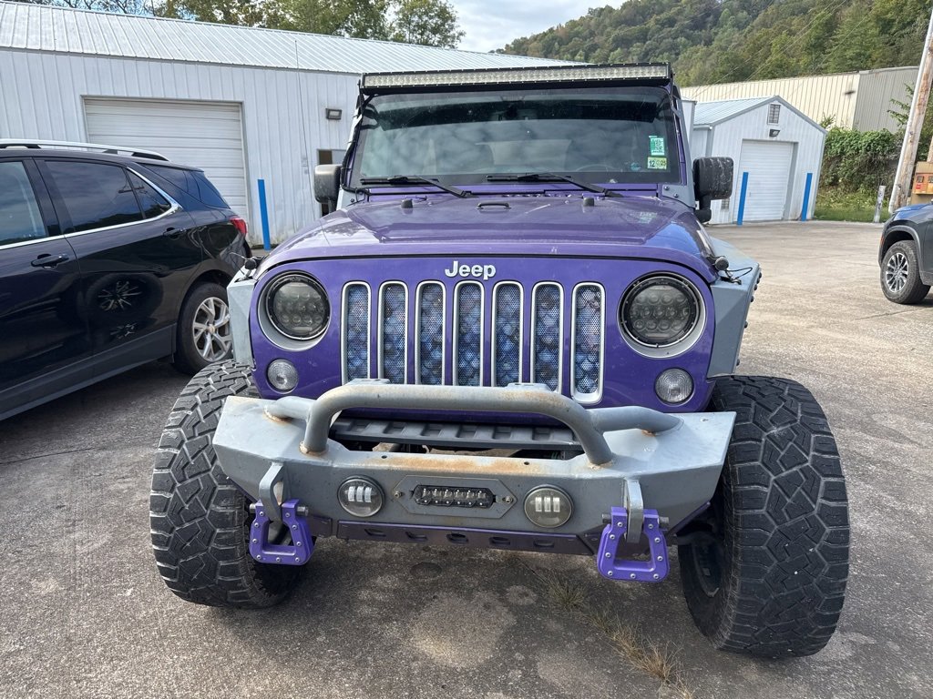 2017 Jeep Wrangler Unlimited Sahara photo 2