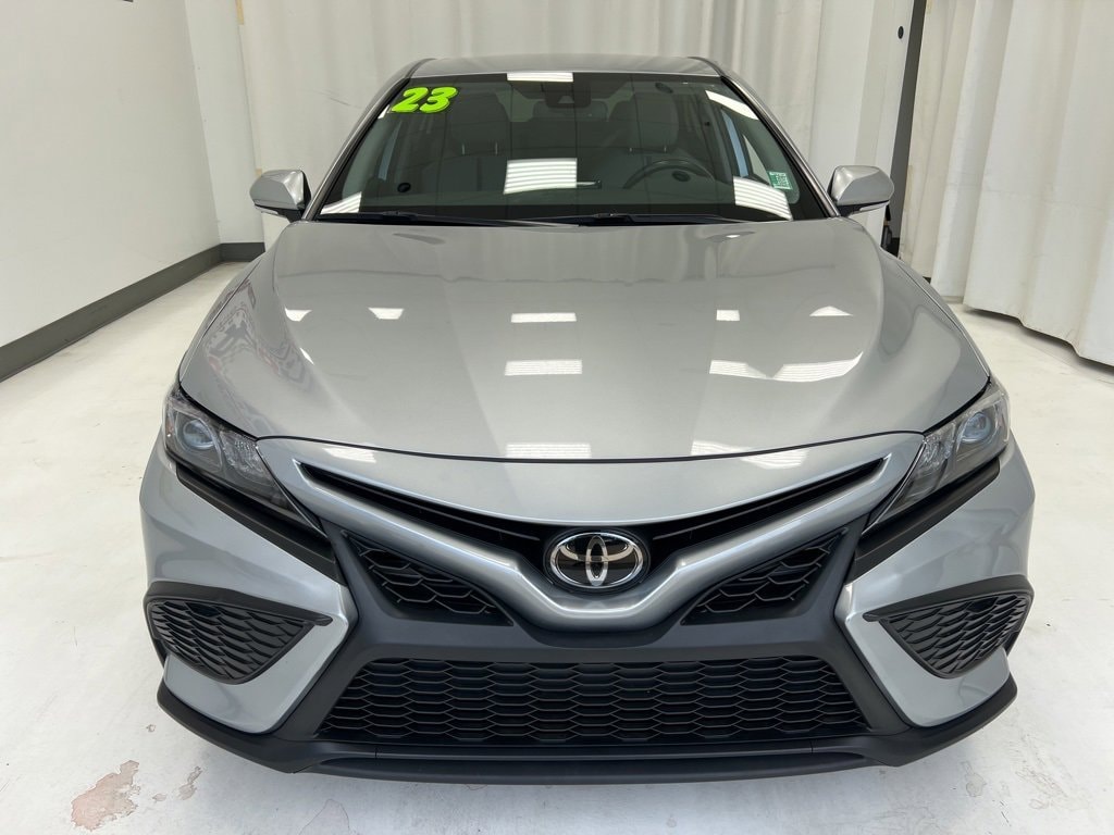Used 2023 Toyota Camry SE with VIN 4T1T11AKXPU836817 for sale in Hazard, KY