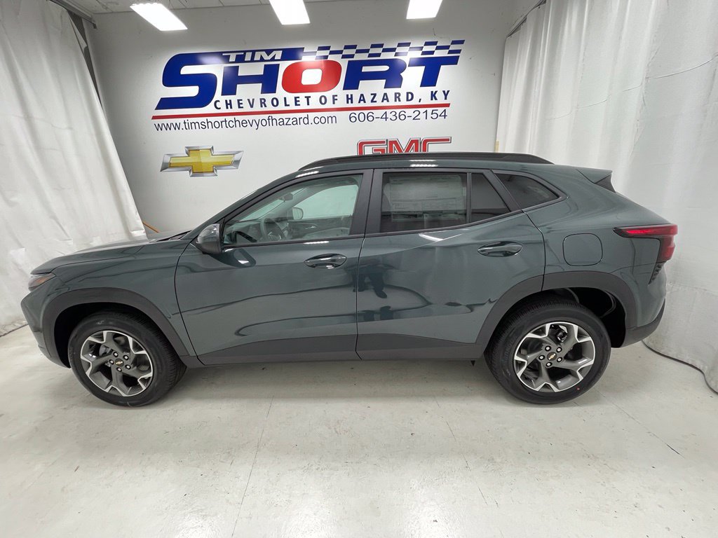 2026 Chevrolet Trax LT - Photo 8