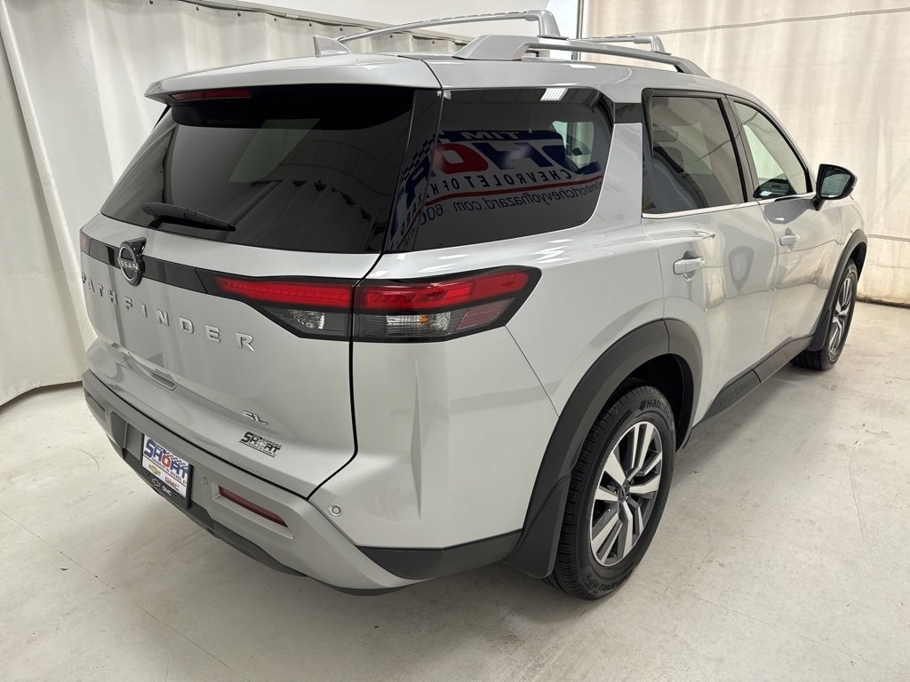 Used 2023 Nissan Pathfinder SL