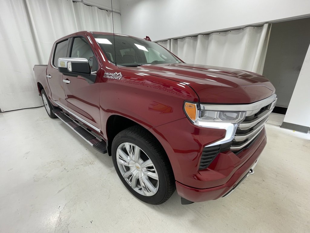 2025 Chevrolet Silverado 1500 High Country photo 3