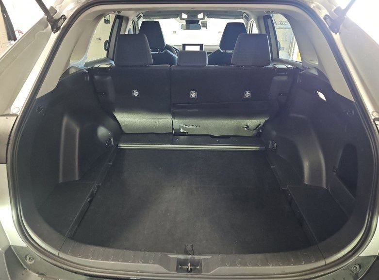 2024 Toyota RAV4 LE photo 2