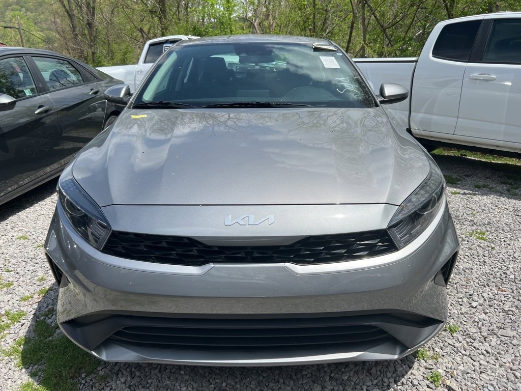 Used 2023 Kia Forte LXS with VIN 3KPF24AD1PE601173 for sale in Hazard, KY