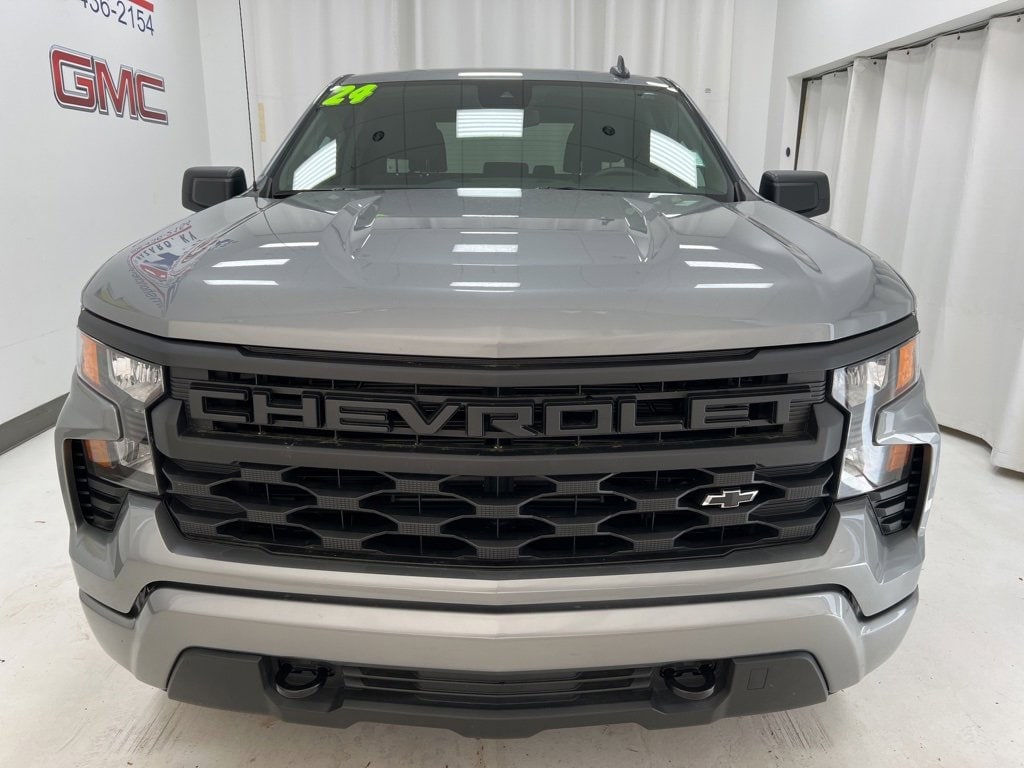 Used 2024 Chevrolet Silverado 1500 Custom with VIN 1GCRDBEK9RZ286084 for sale in Hazard, KY