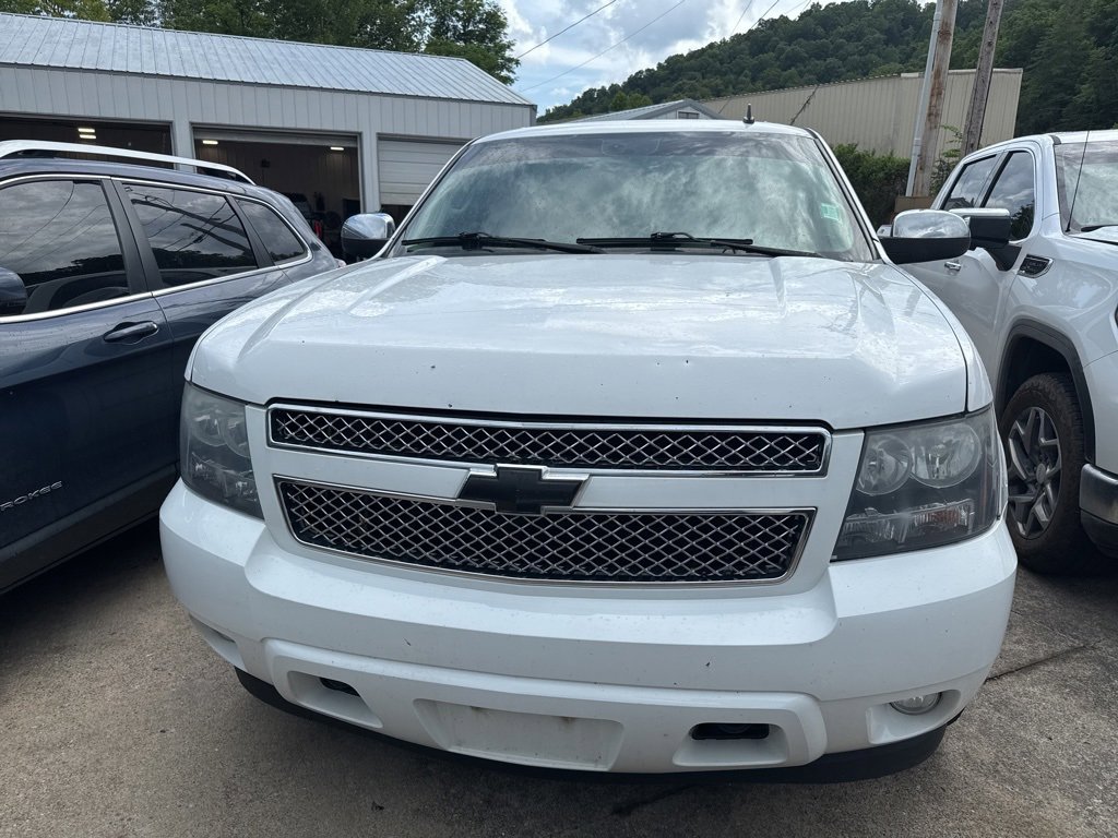 Used 2009 Chevrolet Tahoe LTZ with VIN 1GNFK33059R281066 for sale in Hazard, KY