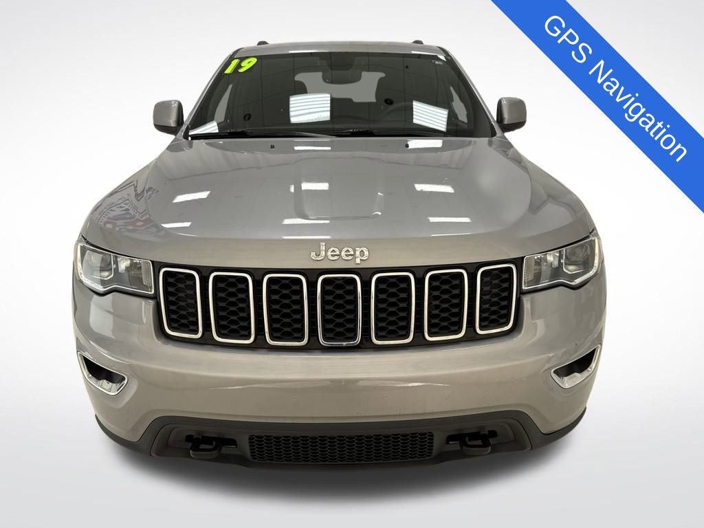 2019 Jeep Grand Cherokee Laredo E photo 2