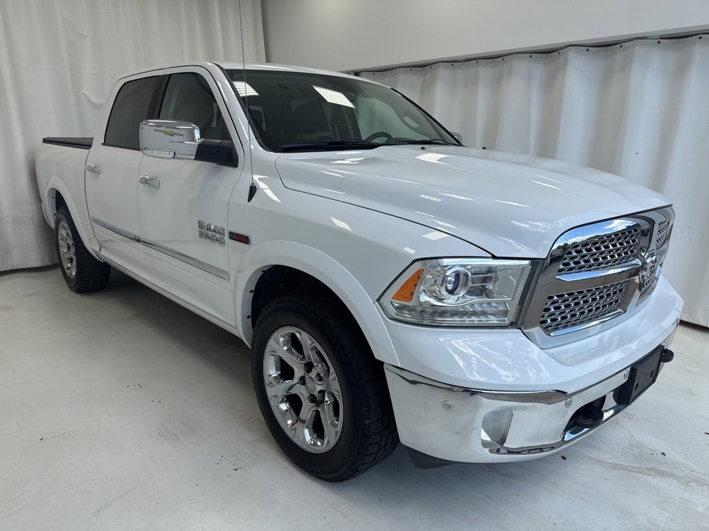 2015 Ram 1500 Laramie photo 3