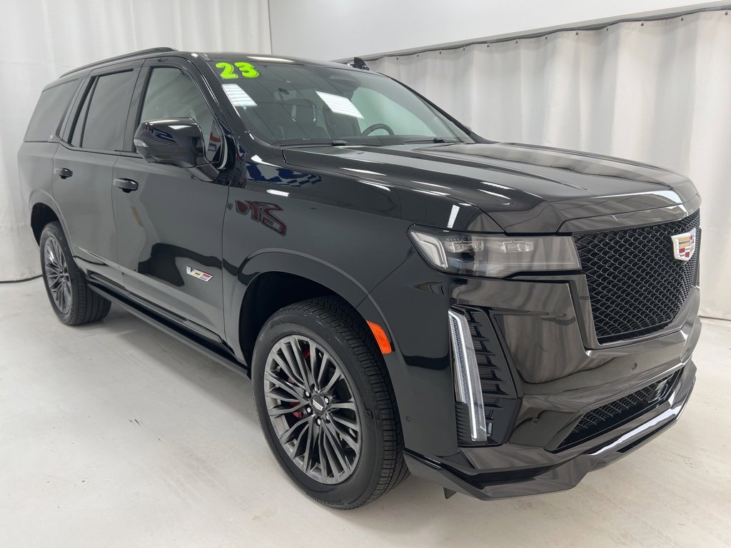 2023 Cadillac Escalade V-Series photo 3