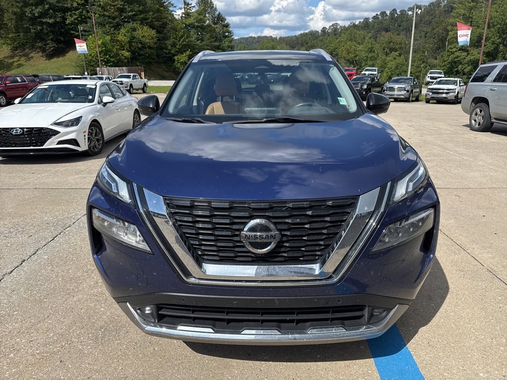 2021 Nissan Rogue Platinum photo 2