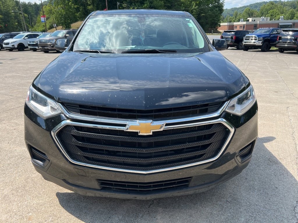 Used 2021 Chevrolet Traverse LS with VIN 1GNEVFKW3MJ152129 for sale in Hazard, KY