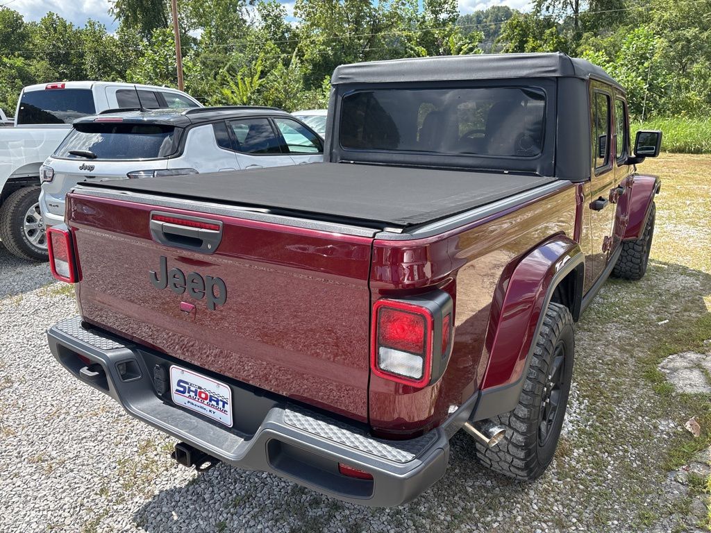 2021 Jeep Gladiator Willys Sport photo 4