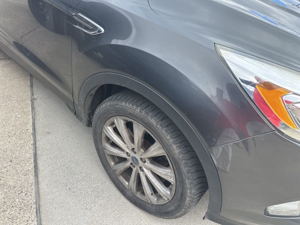 2017 Ford Escape Titanium photo 3