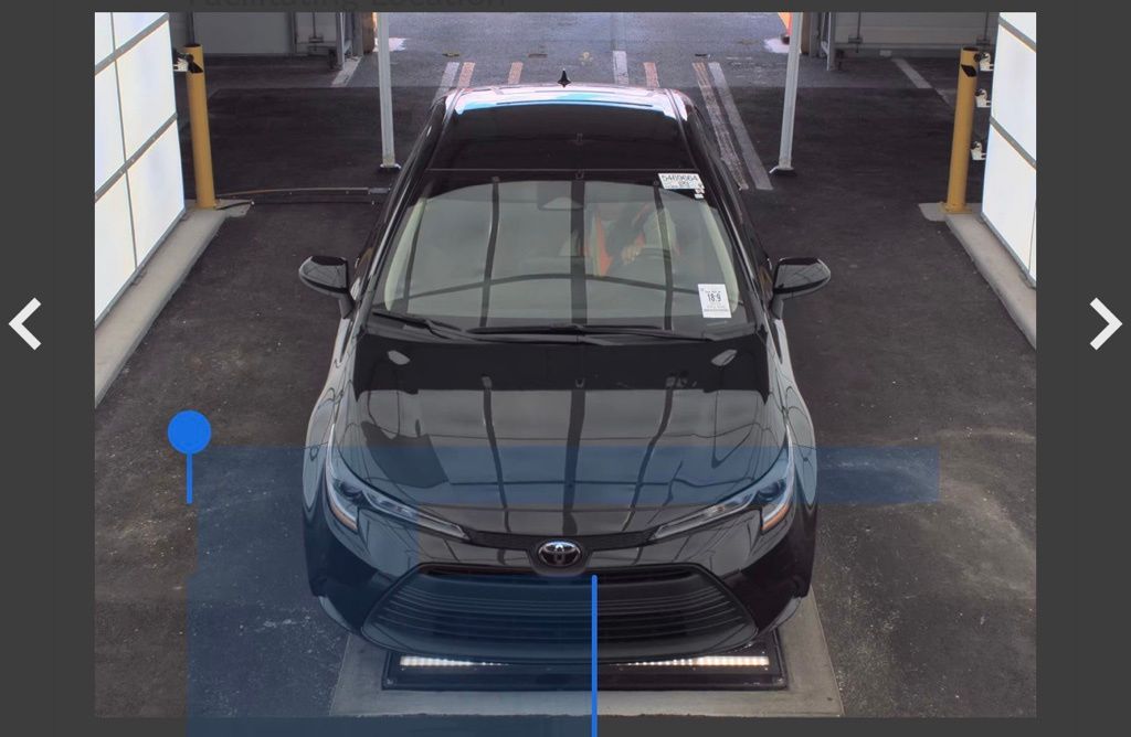 2025 Toyota Corolla LE photo 2