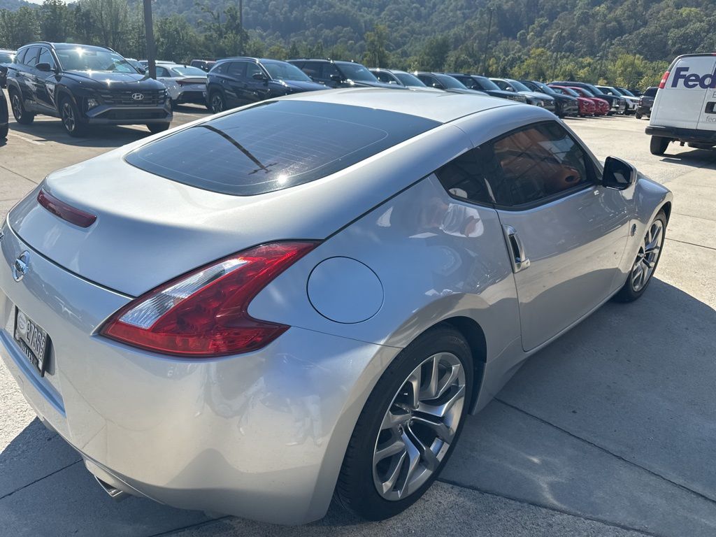 2014 Nissan 370Z Base photo 3