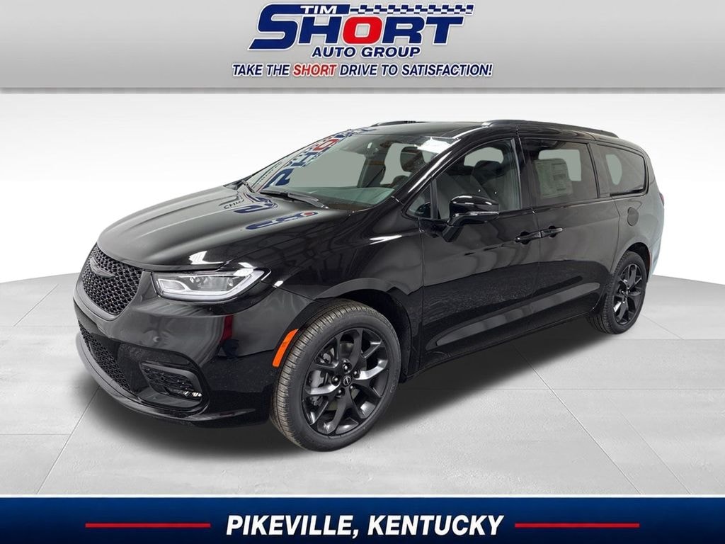 New 2026 Chrysler Pacifica SELECT AWD Passenger Van