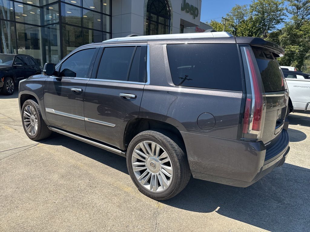 2016 Cadillac Escalade Platinum photo 2