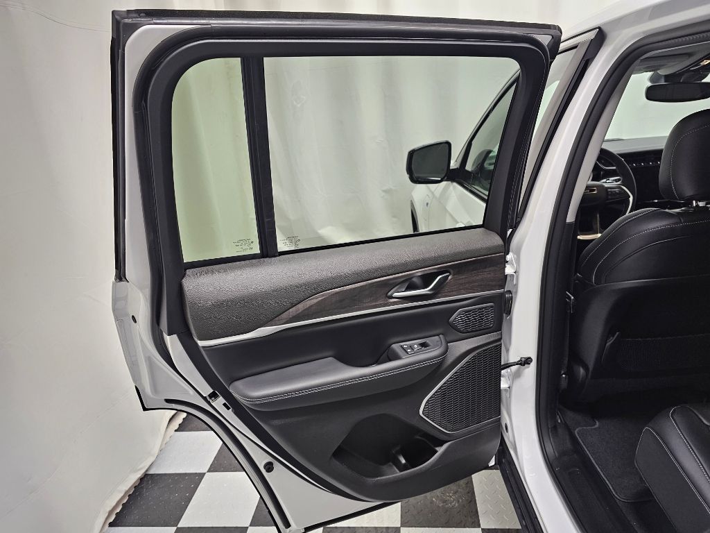 2023 Jeep Grand Cherokee 4xe - Photo 12