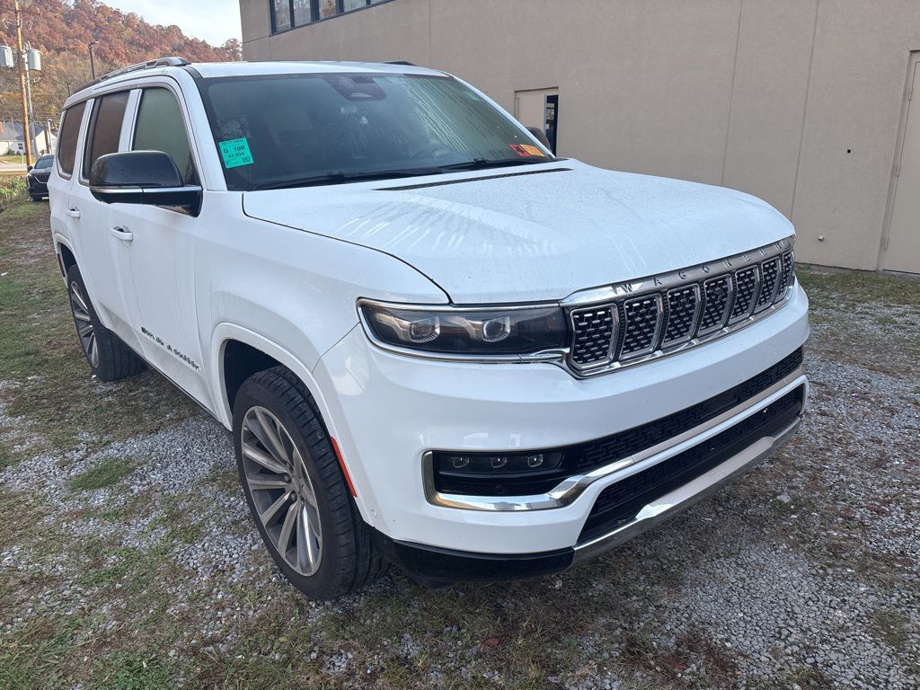 2023 Jeep Grand Wagoneer II photo 3