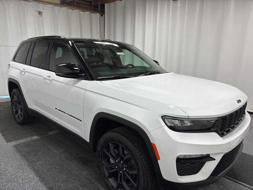 New 2025 Jeep Grand Cherokee LIMITED 4X4 Sport Utility