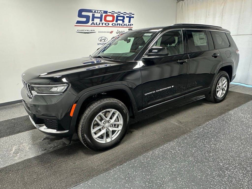 New 2025 Jeep Grand Cherokee L LAREDO X 4X4 Sport Utility