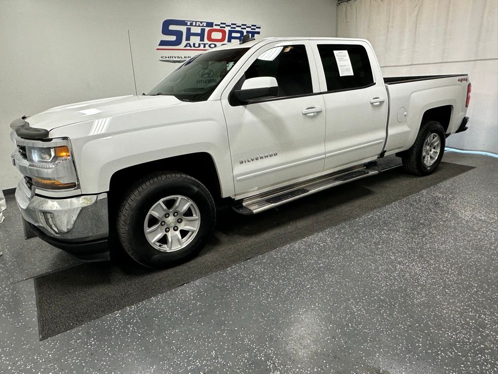 Used 2017 Chevrolet Silverado 1500 LT w/1LT Truck Crew Cab