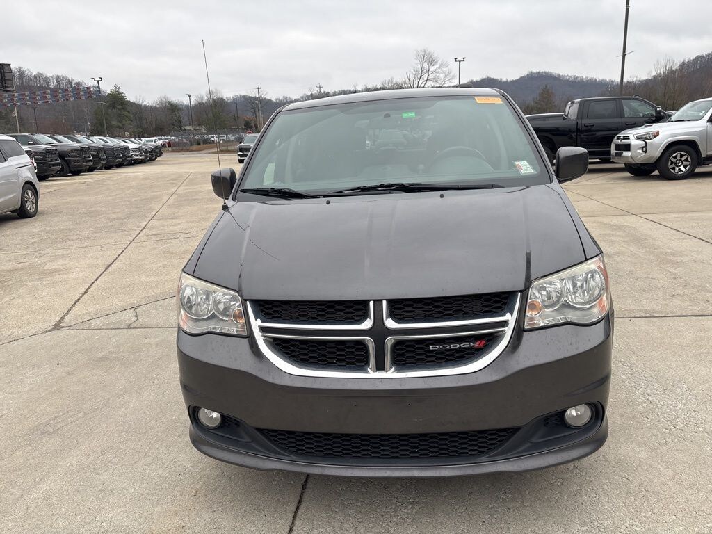 Used 2017 Dodge Grand Caravan SXT Van