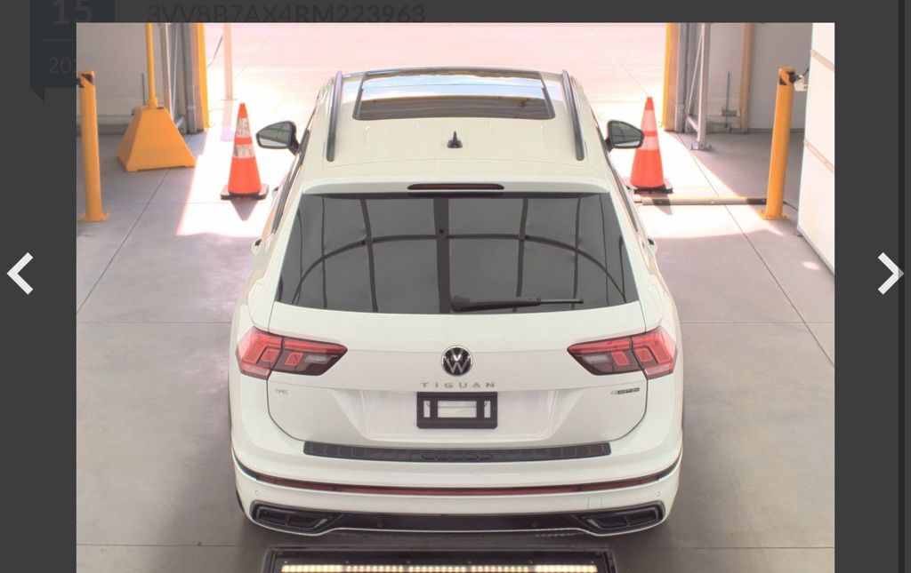 2024 Volkswagen Tiguan SE R-Line Black photo 4