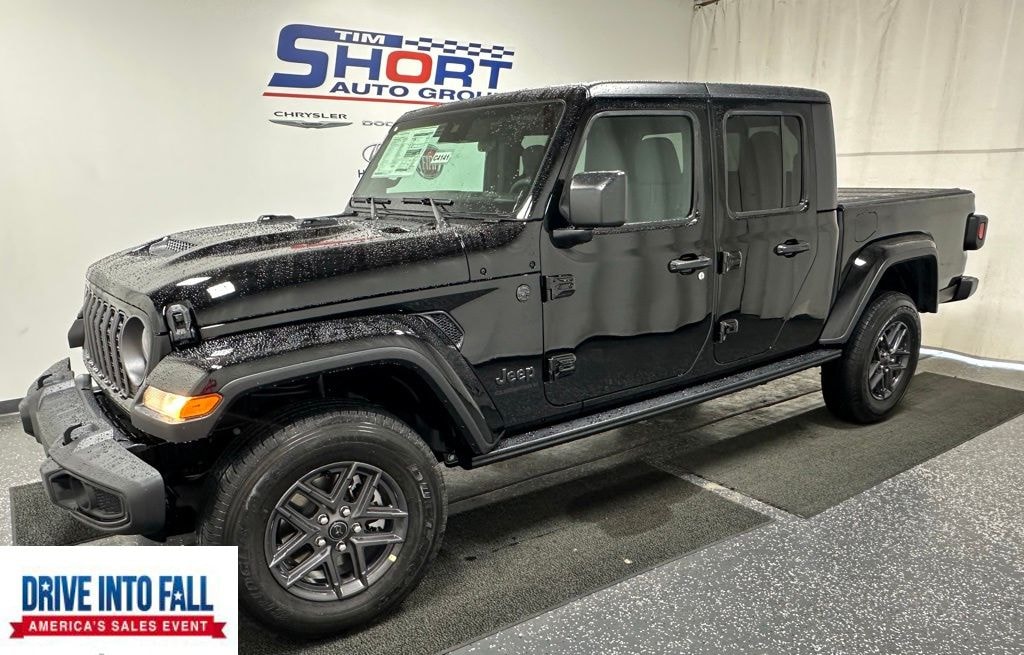 New 2025 Jeep Gladiator SPORT S 4X4 Pickup