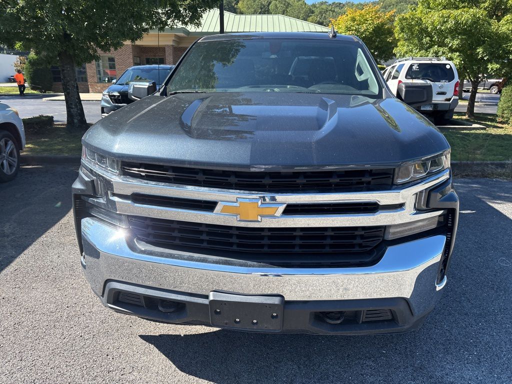 2019 Chevrolet Silverado 1500 LT photo 2