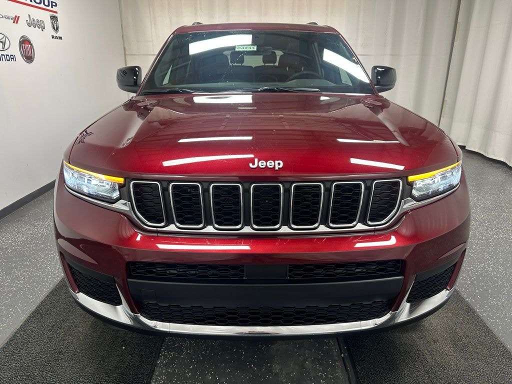 New 2025 Jeep Grand Cherokee L LAREDO X 4X4 Sport Utility