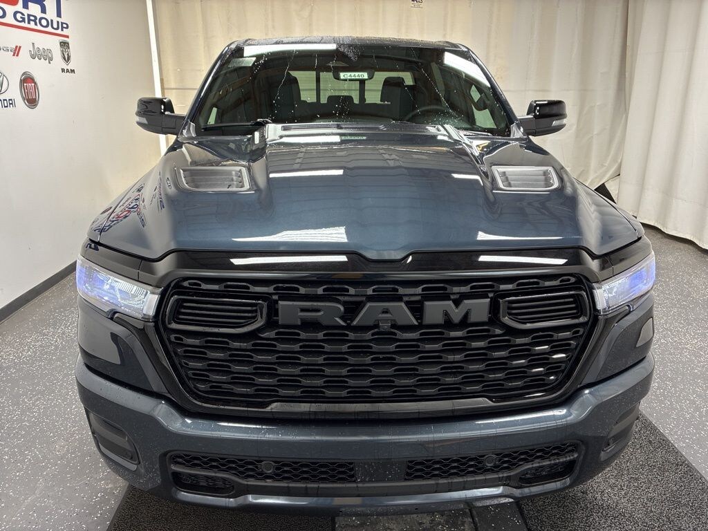 New 2026 Ram 1500 BIG HORN CREW CAB 4X4 5'7 BOX Pickup