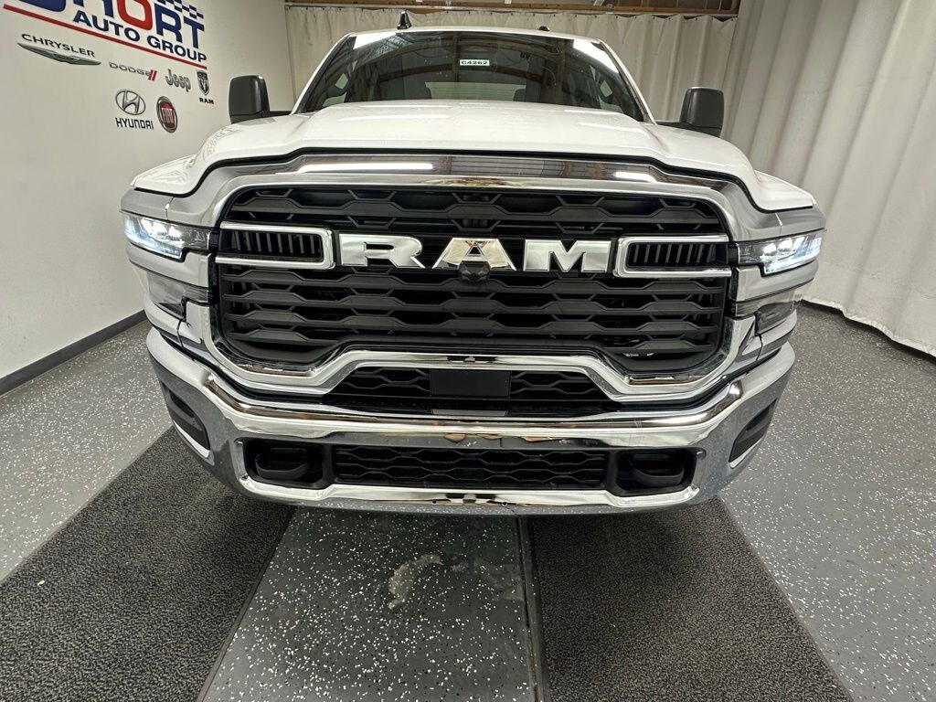 New 2026 Ram 2500 TRADESMAN CREW CAB 4X4 6'4 BOX Pickup