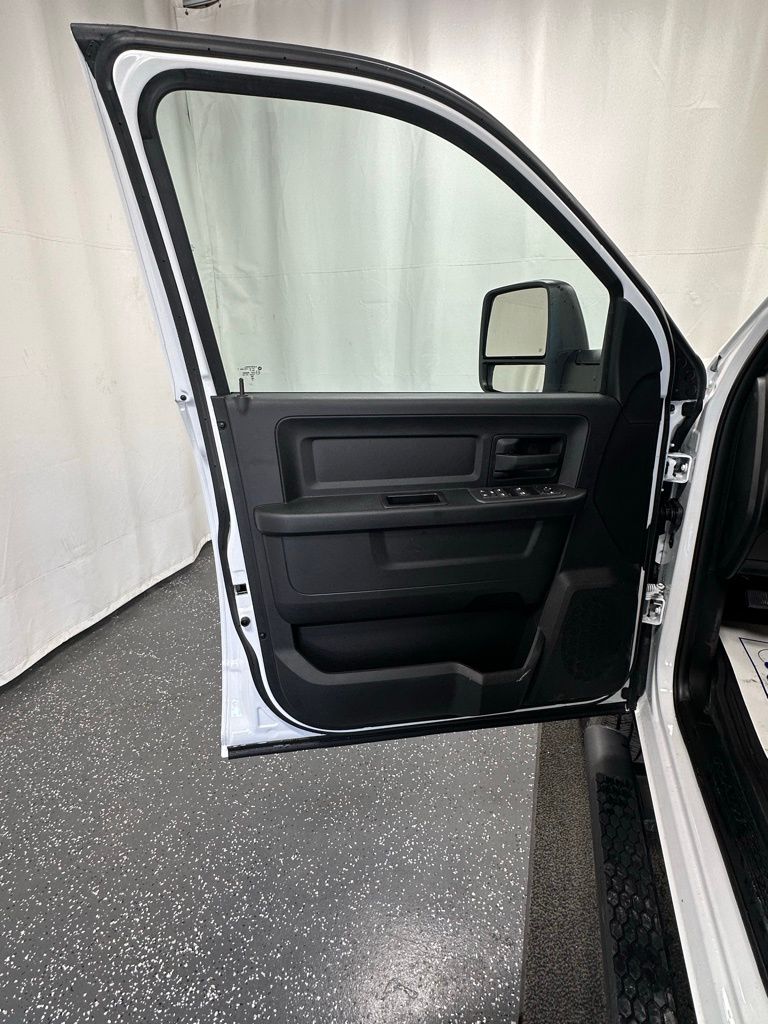 2026 RAM 2500 Tradesman - Photo 9